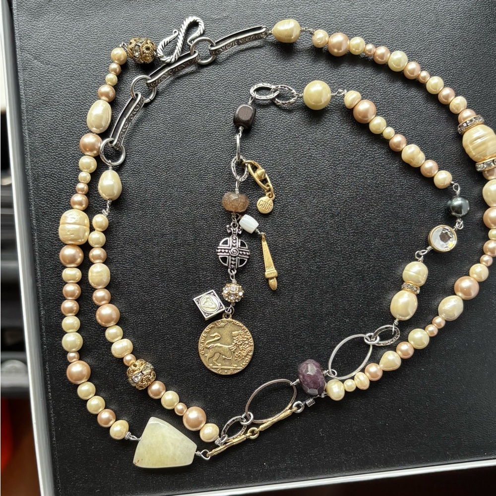 Cabi Treasure #2147 Long Pearl Rhinestone Necklace! NWT